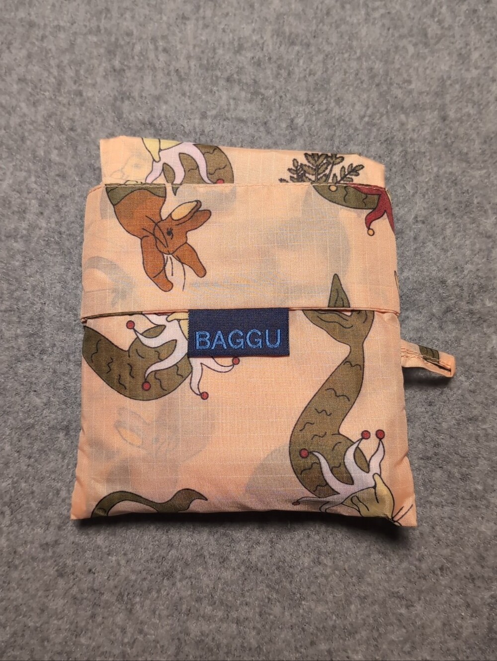 Baggu Standard Reusable Tote Bag Peach Bunny Mermaids Carrots Print Pouch EUC
